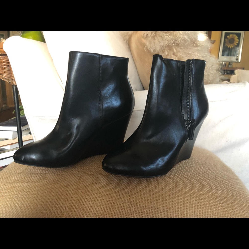 LOFT wedge heel bootie. Genuine black leather